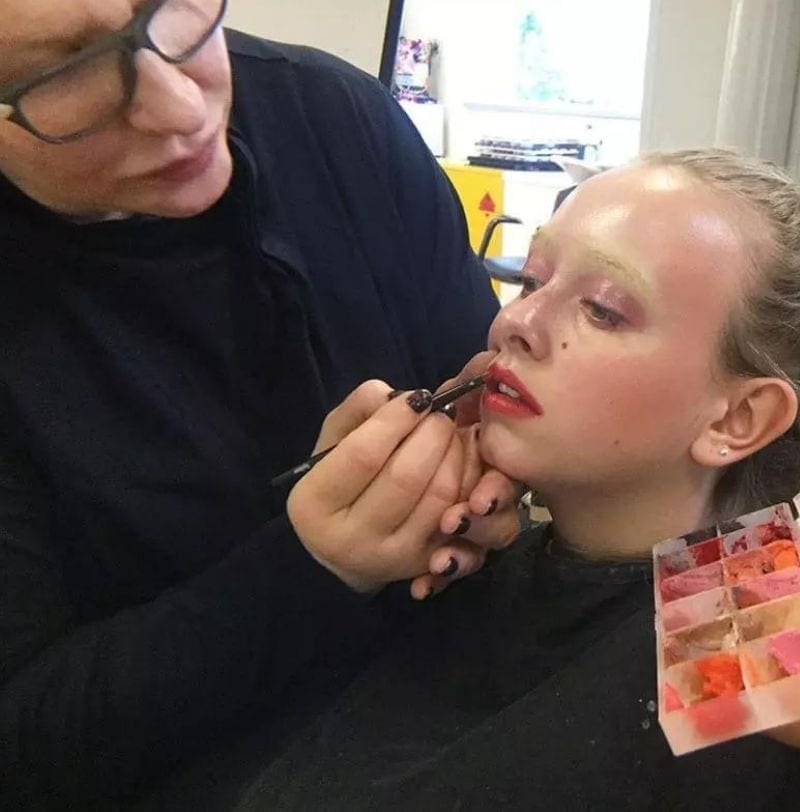 Yasmin Heinz Makeup Application