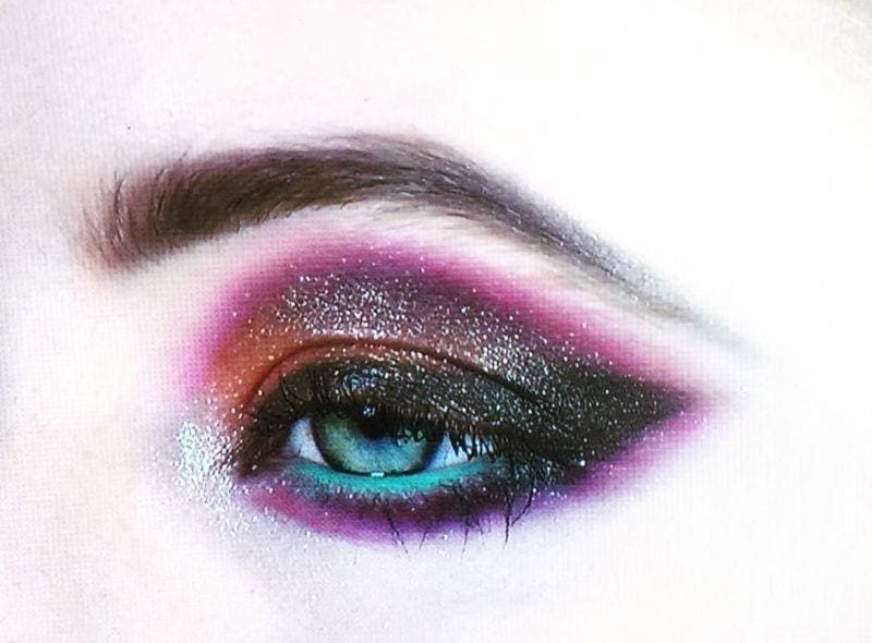 creative makeup artist (2) creative makeup artist (2)