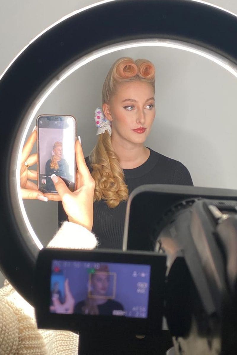 Girl with makeup light