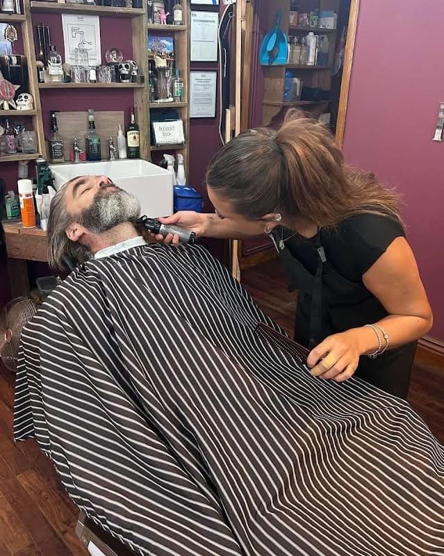 Beard Course London - Brushstroke